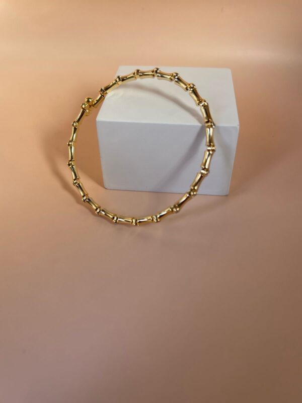 Bracelete Ajustável com Pedrinhas - Banho Dourado - Image 2